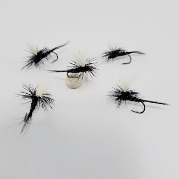 Parachute Black Gnat - Barbless